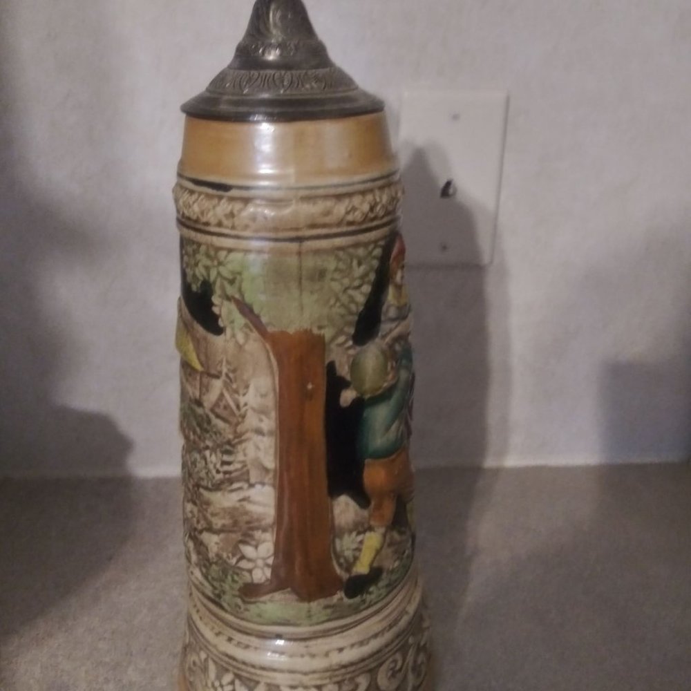 Vintage11inch Tall Music Playing Beer Stien - Picture 2 of 5